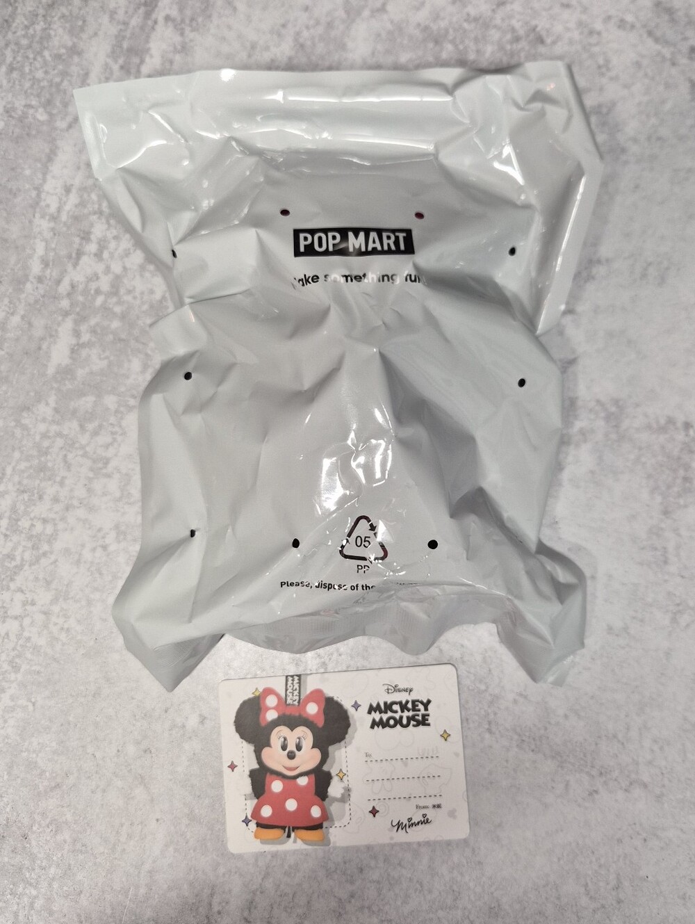 disney x popmart "mickey family" keychain